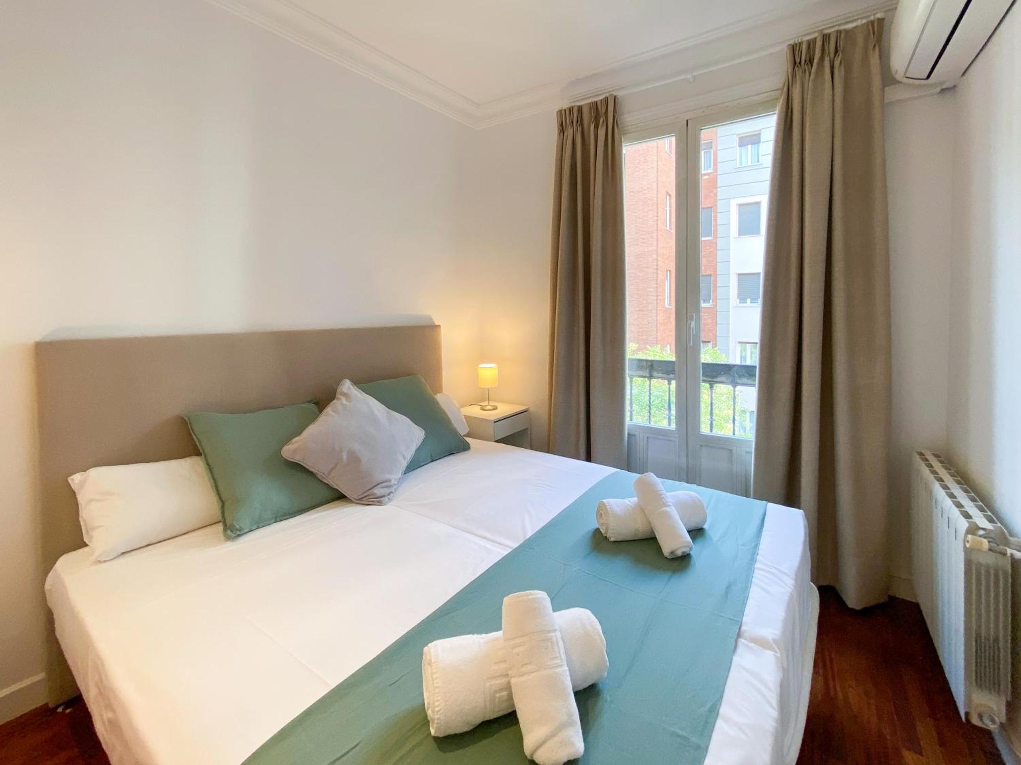 Montaber Apartments - La Paz Market Мадрид Стая снимка