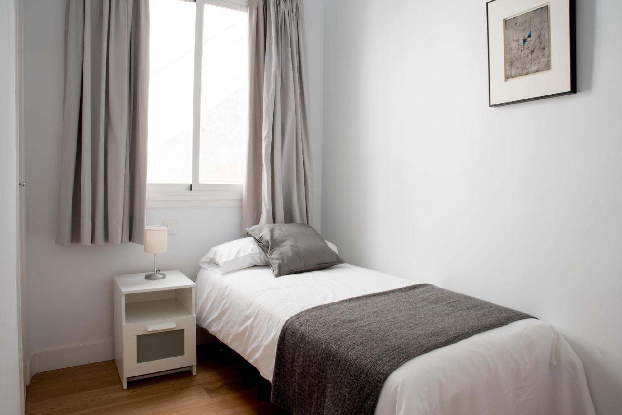 Montaber Apartments - La Paz Market Мадрид Стая снимка