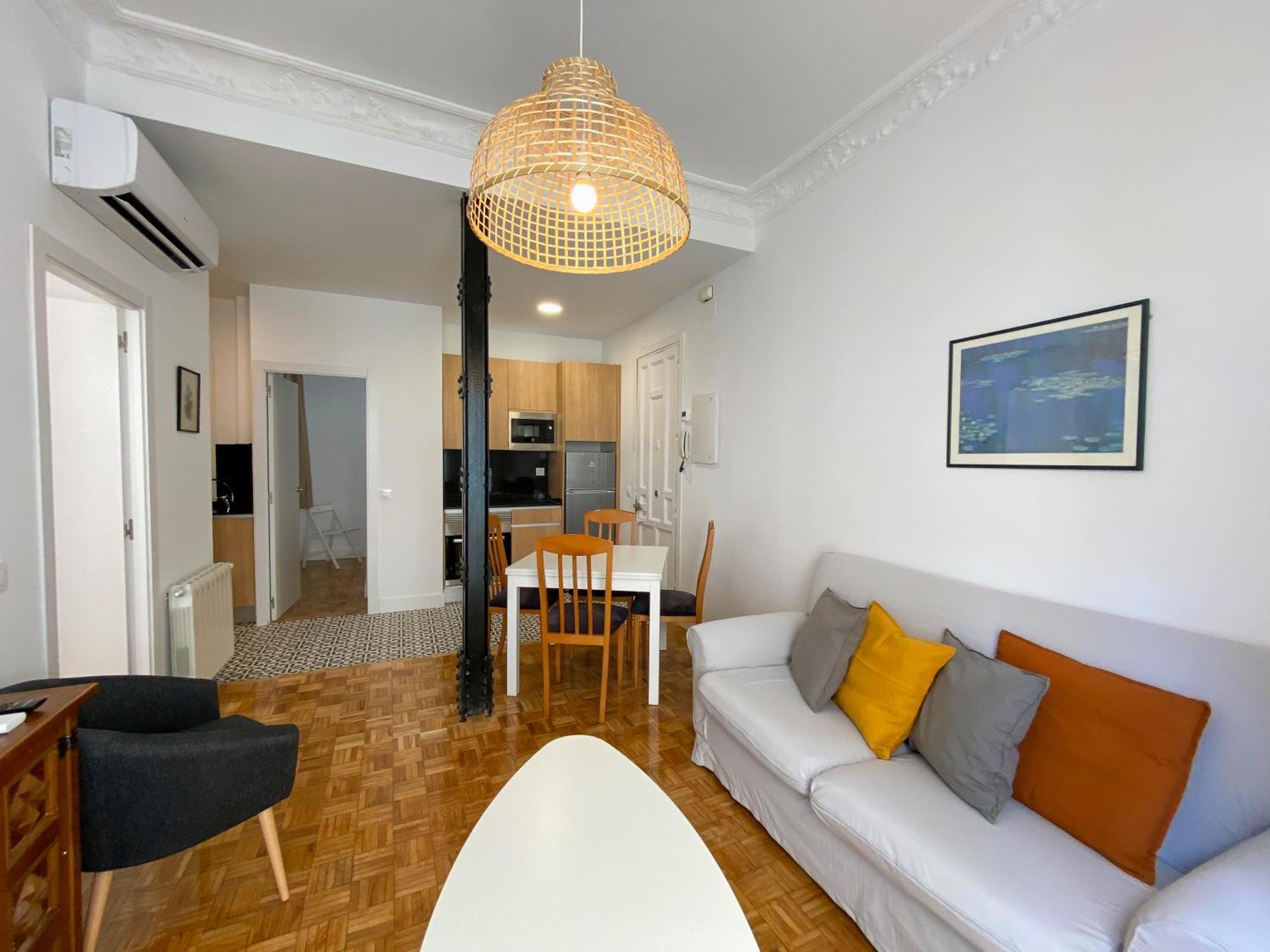 Montaber Apartments - La Paz Market Мадрид Стая снимка