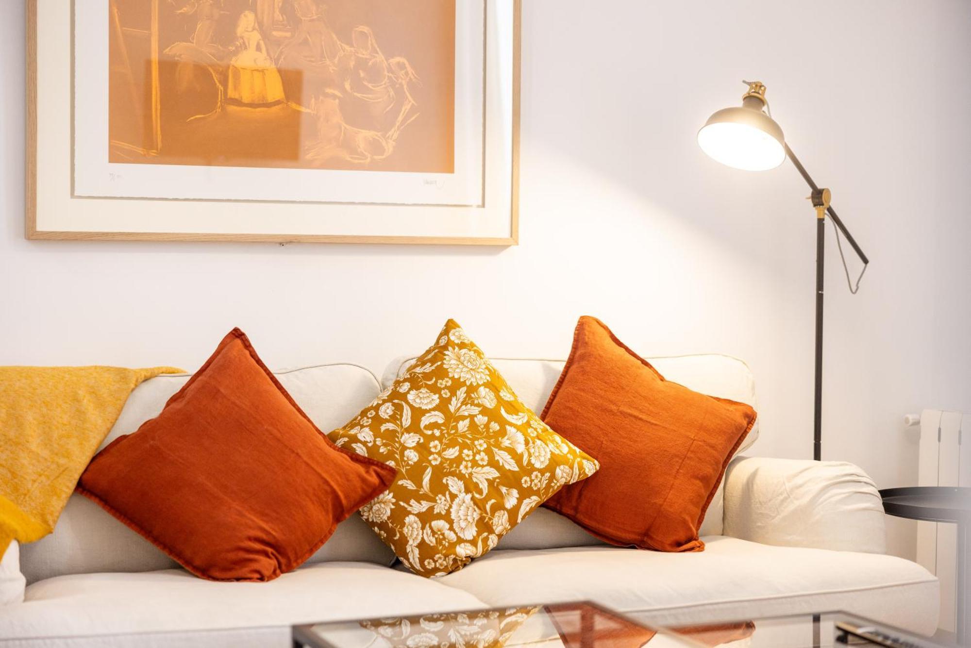 Montaber Apartments - La Paz Market Мадрид Екстериор снимка