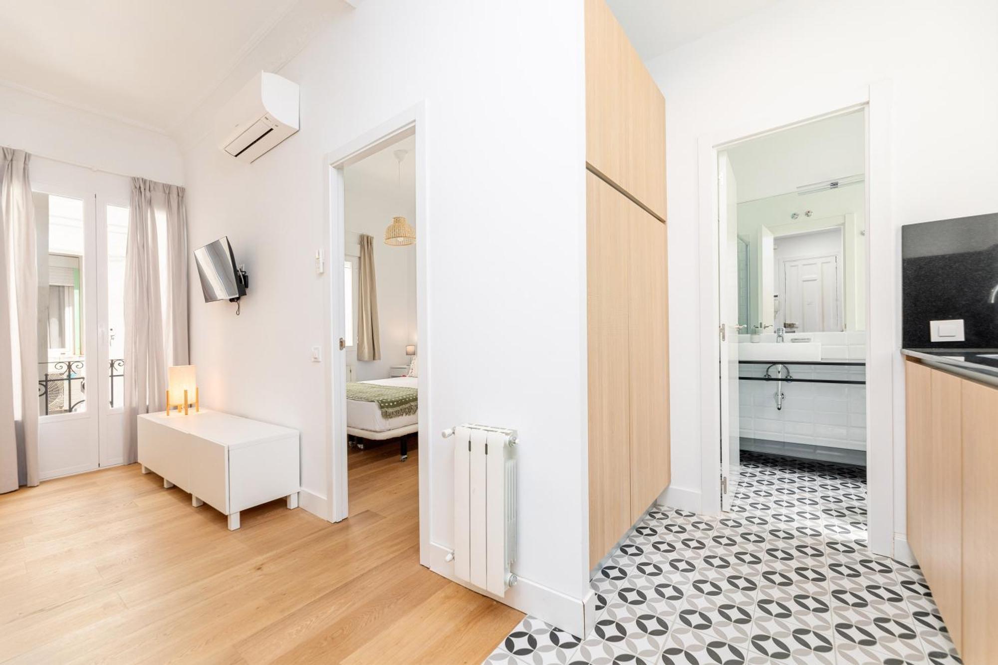 Montaber Apartments - La Paz Market Мадрид Екстериор снимка