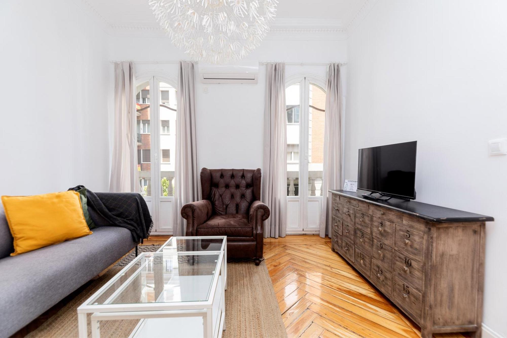 Montaber Apartments - La Paz Market Мадрид Екстериор снимка