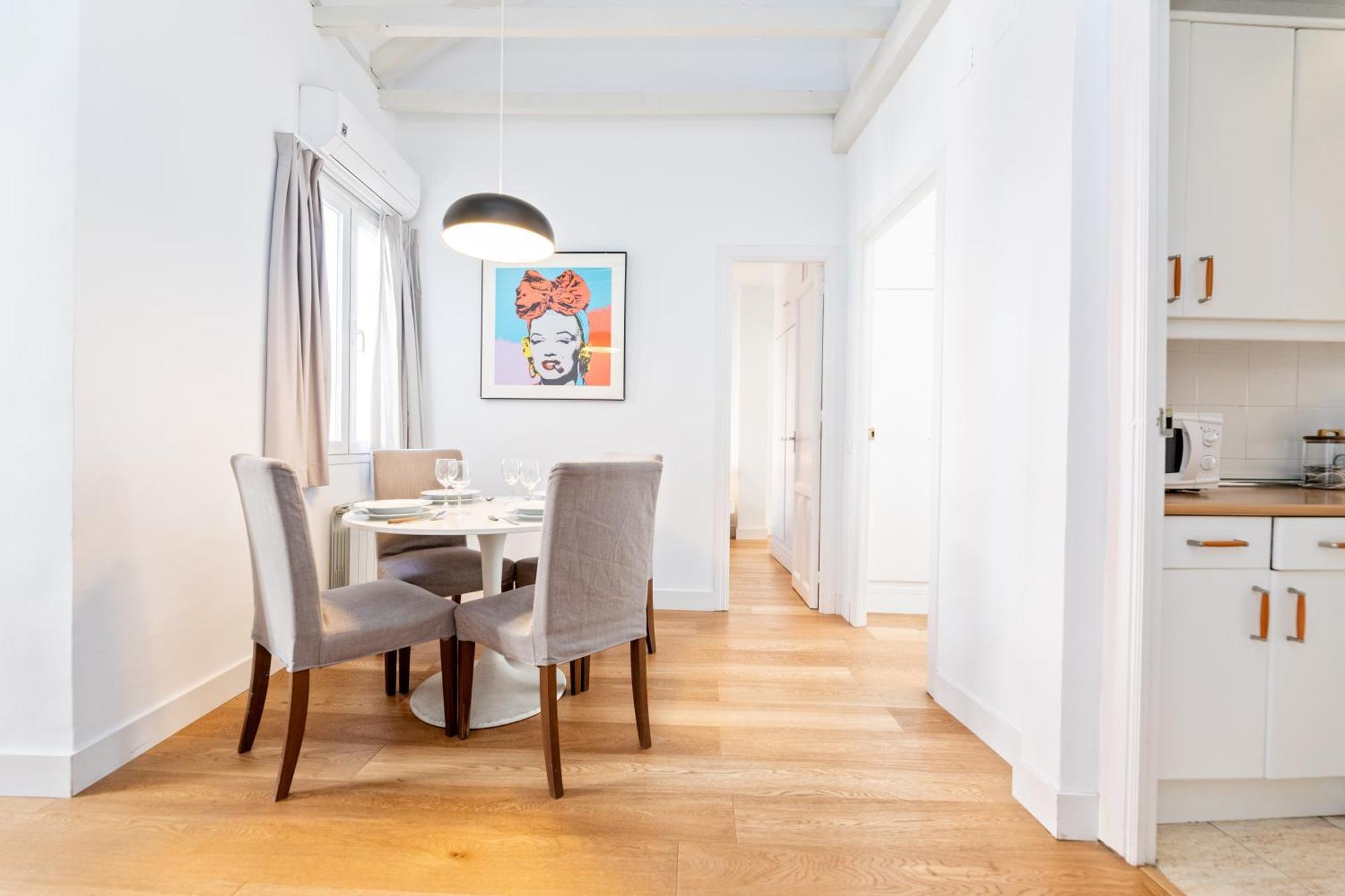 Montaber Apartments - La Paz Market Мадрид Екстериор снимка