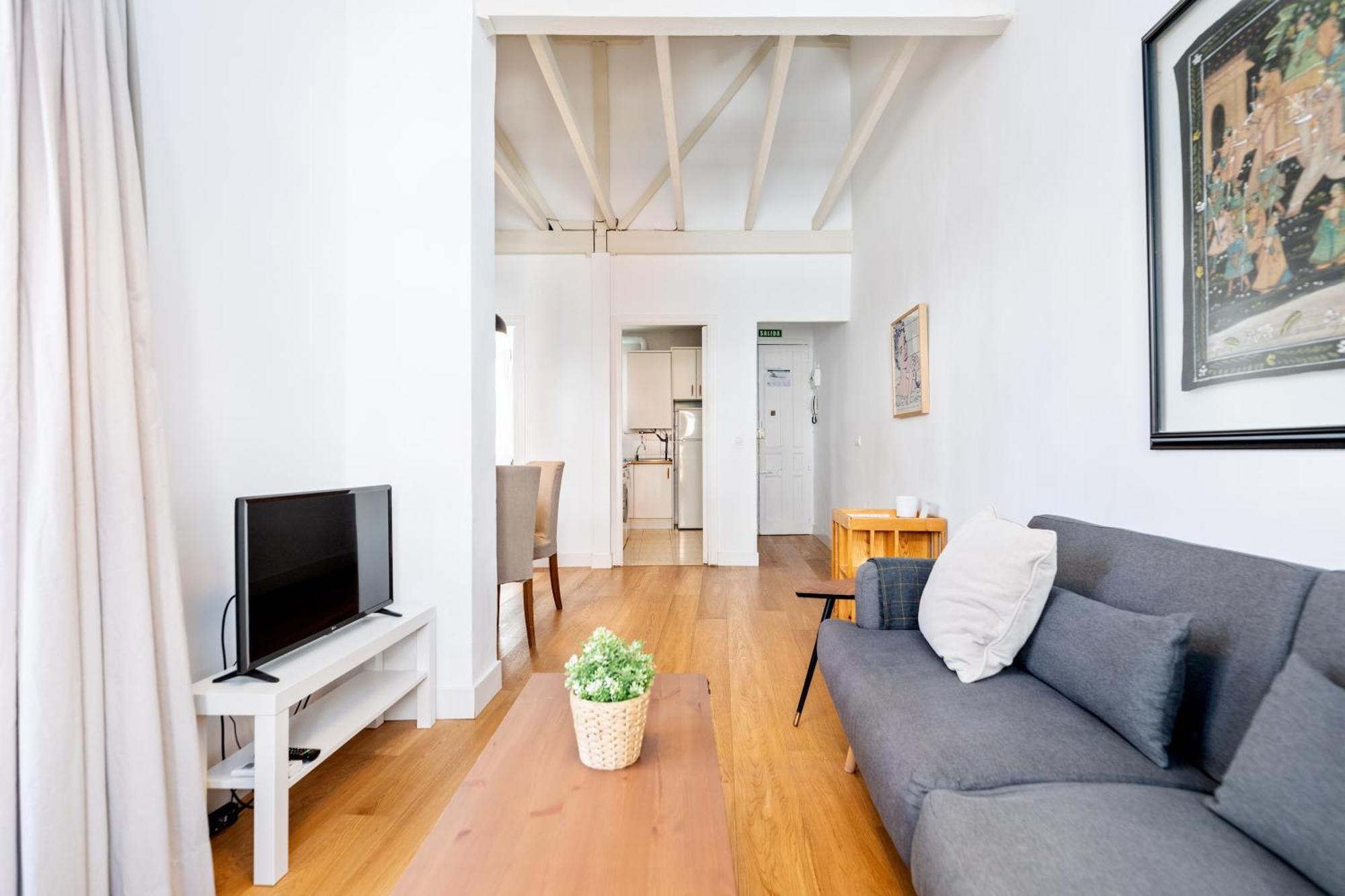 Montaber Apartments - La Paz Market Мадрид Екстериор снимка