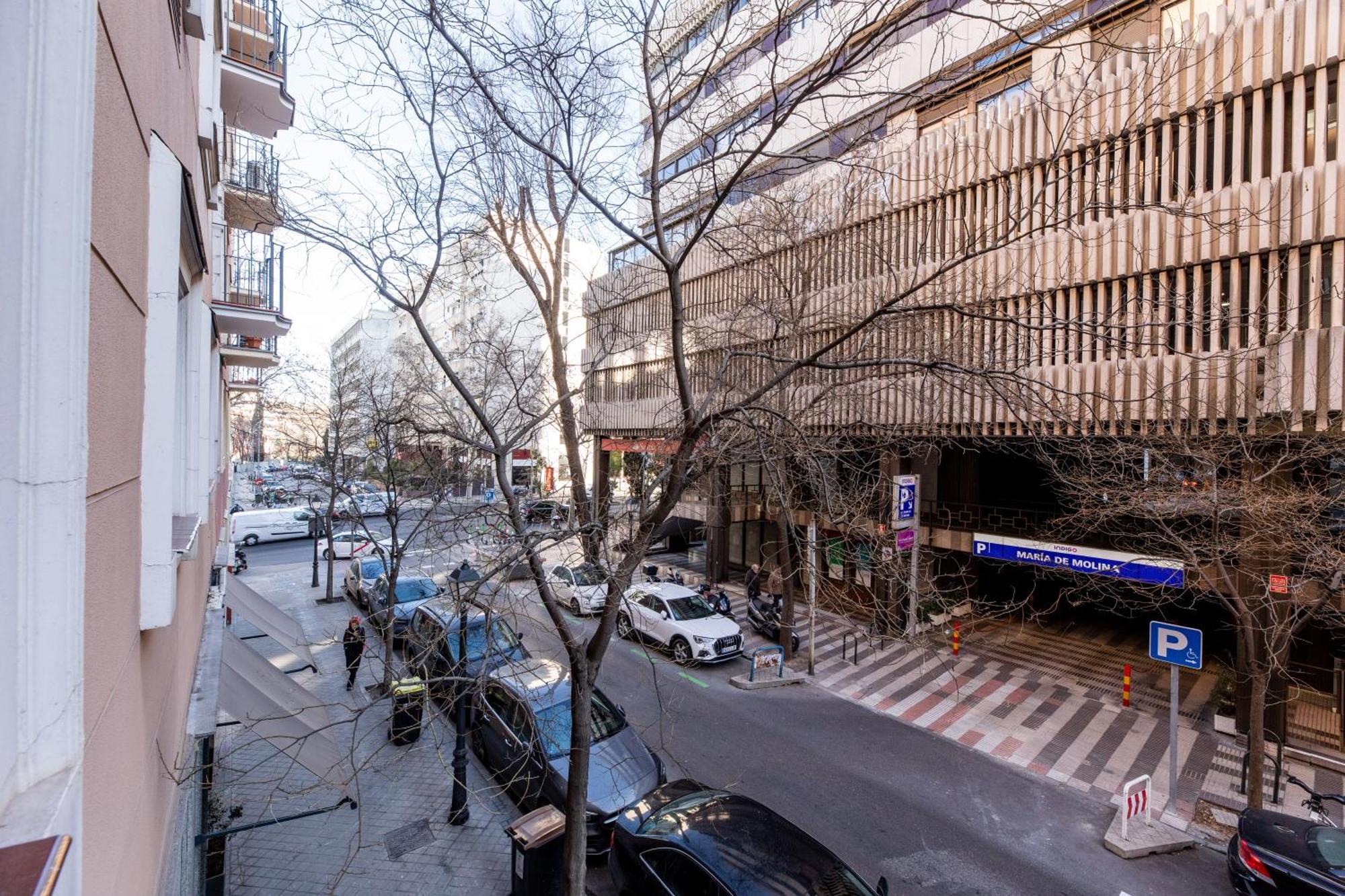 Montaber Apartments - La Paz Market Мадрид Екстериор снимка