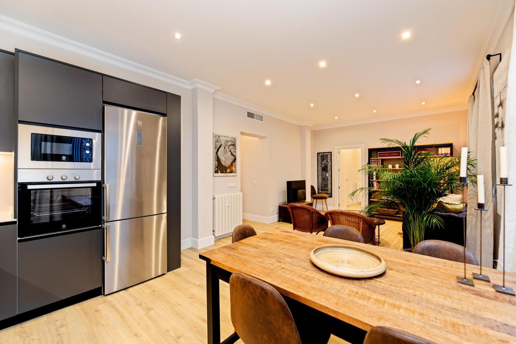 Montaber Apartments - La Paz Market Мадрид Екстериор снимка