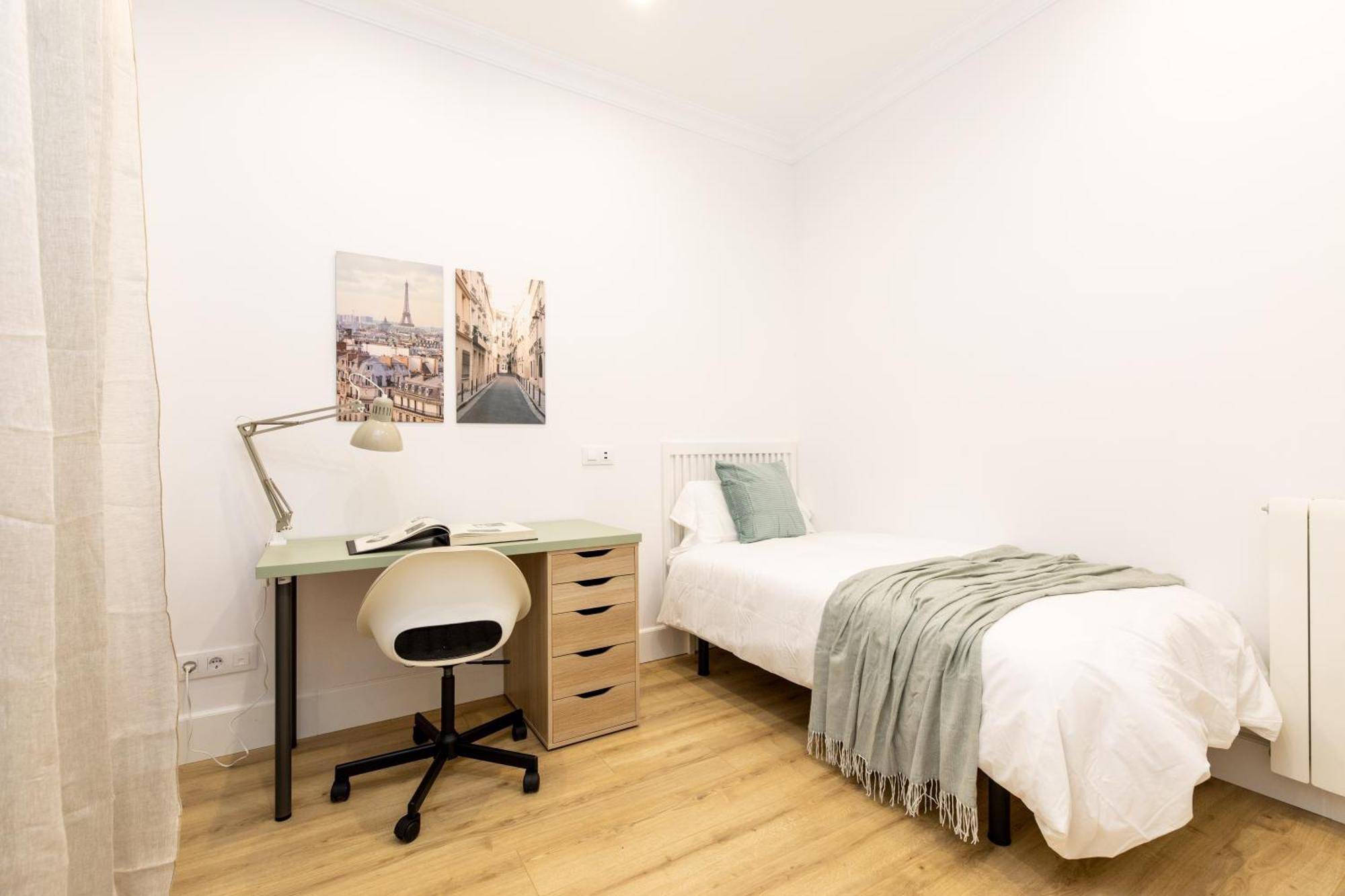 Montaber Apartments - La Paz Market Мадрид Екстериор снимка
