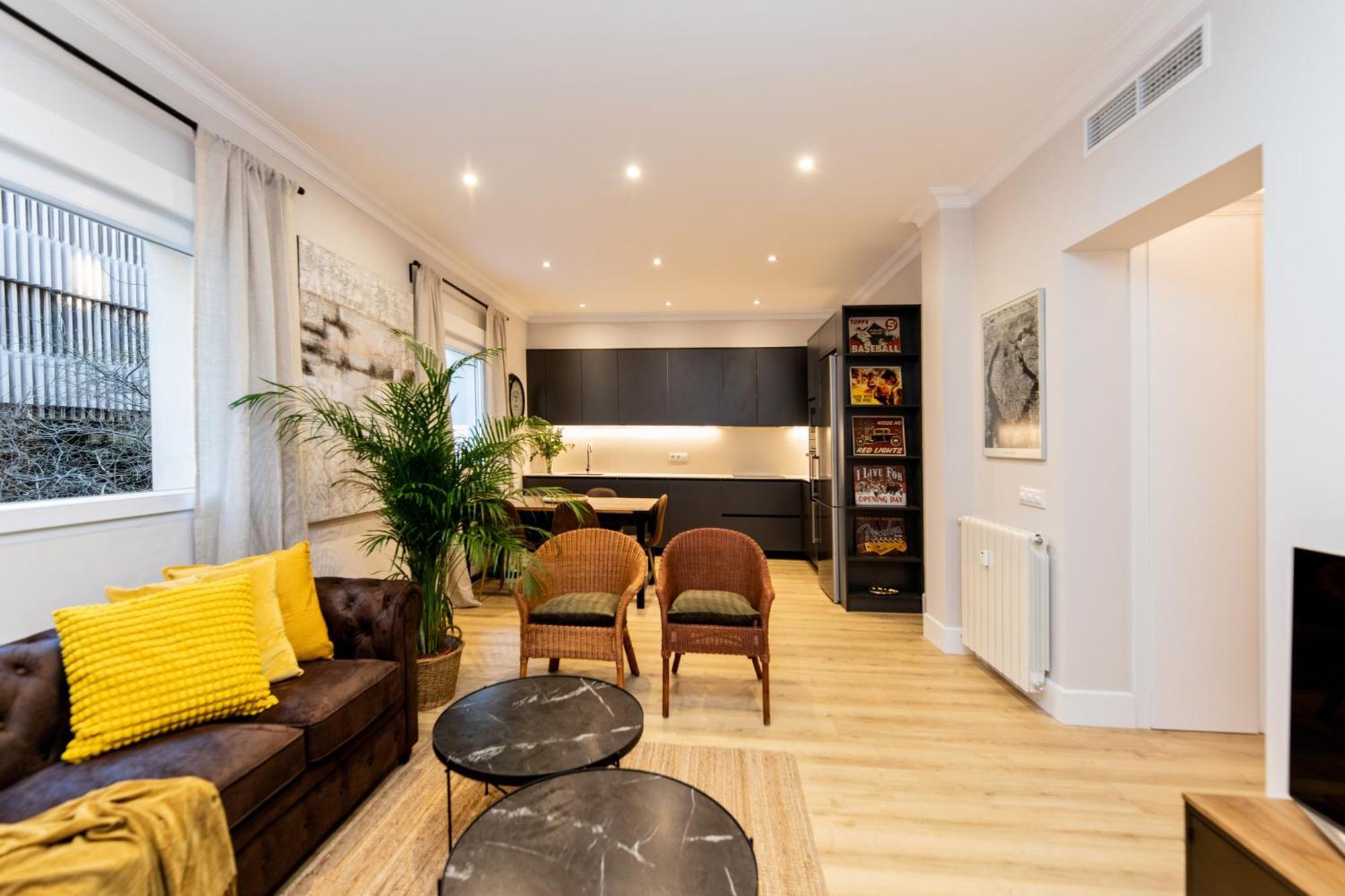 Montaber Apartments - La Paz Market Мадрид Екстериор снимка
