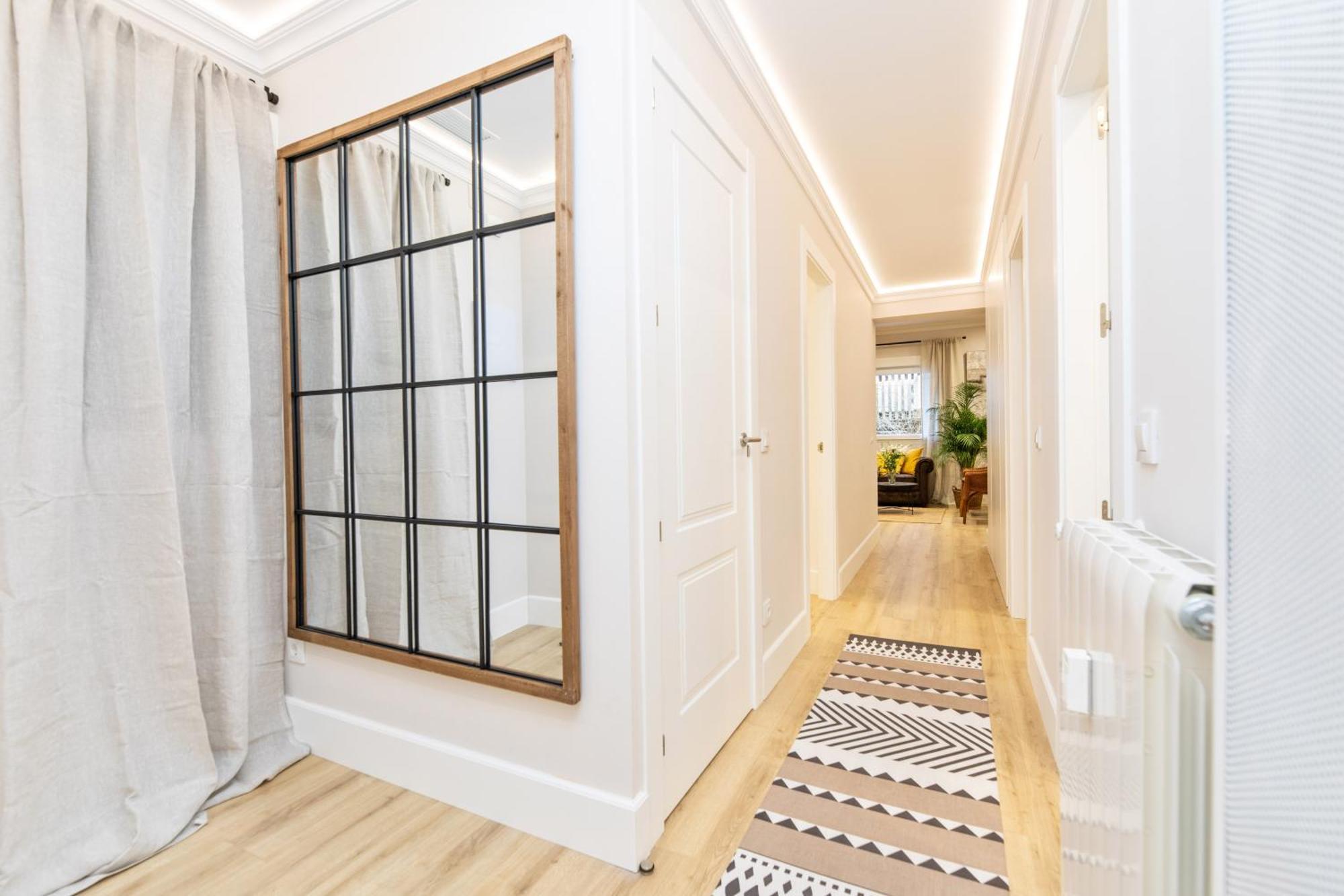 Montaber Apartments - La Paz Market Мадрид Екстериор снимка